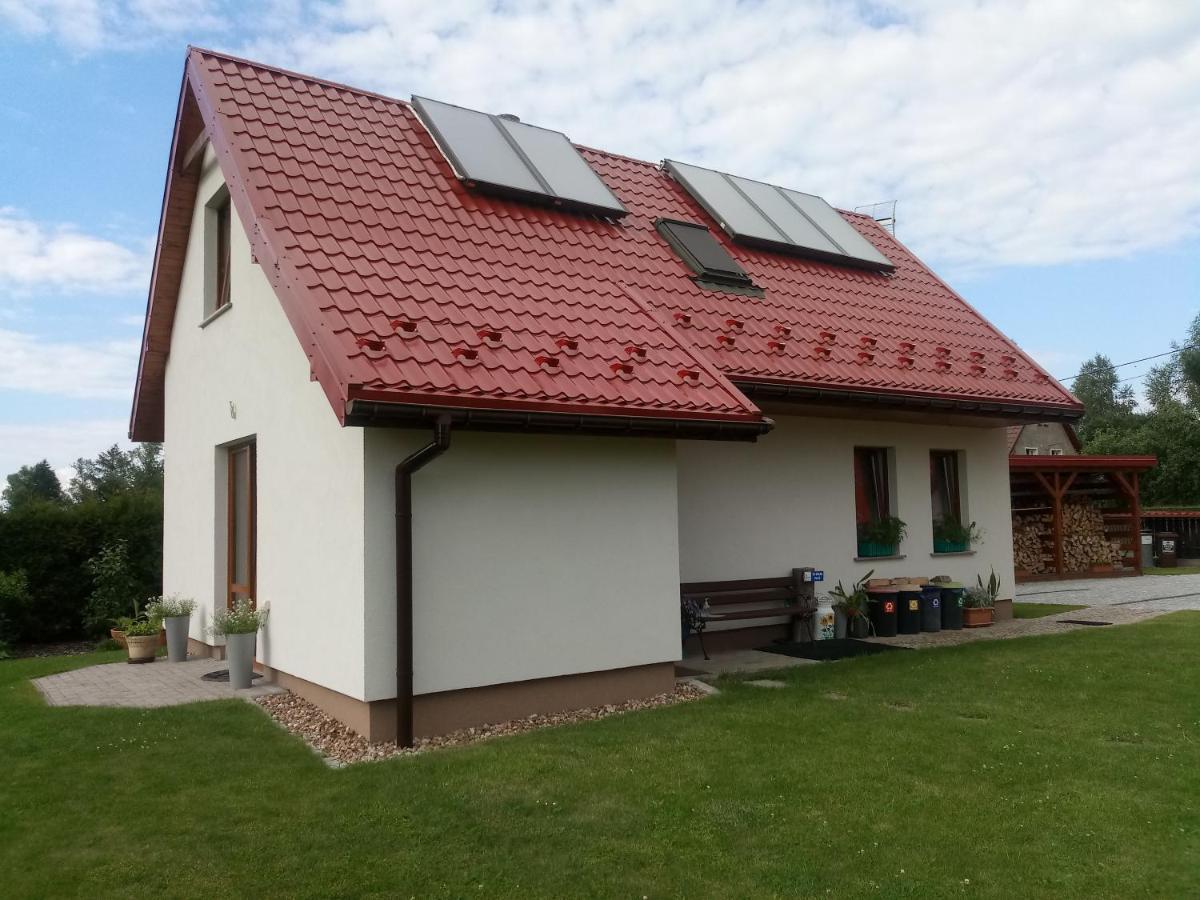 Mala Chatka Caloroczny Domek Krzeszow  Bagian luar foto