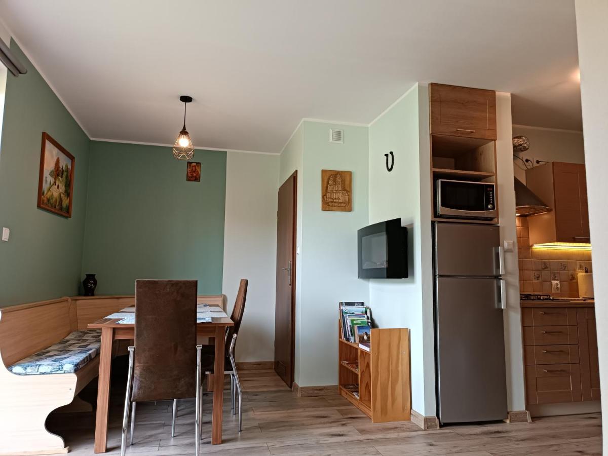 Mala Chatka Caloroczny Domek Krzeszow  Bagian luar foto