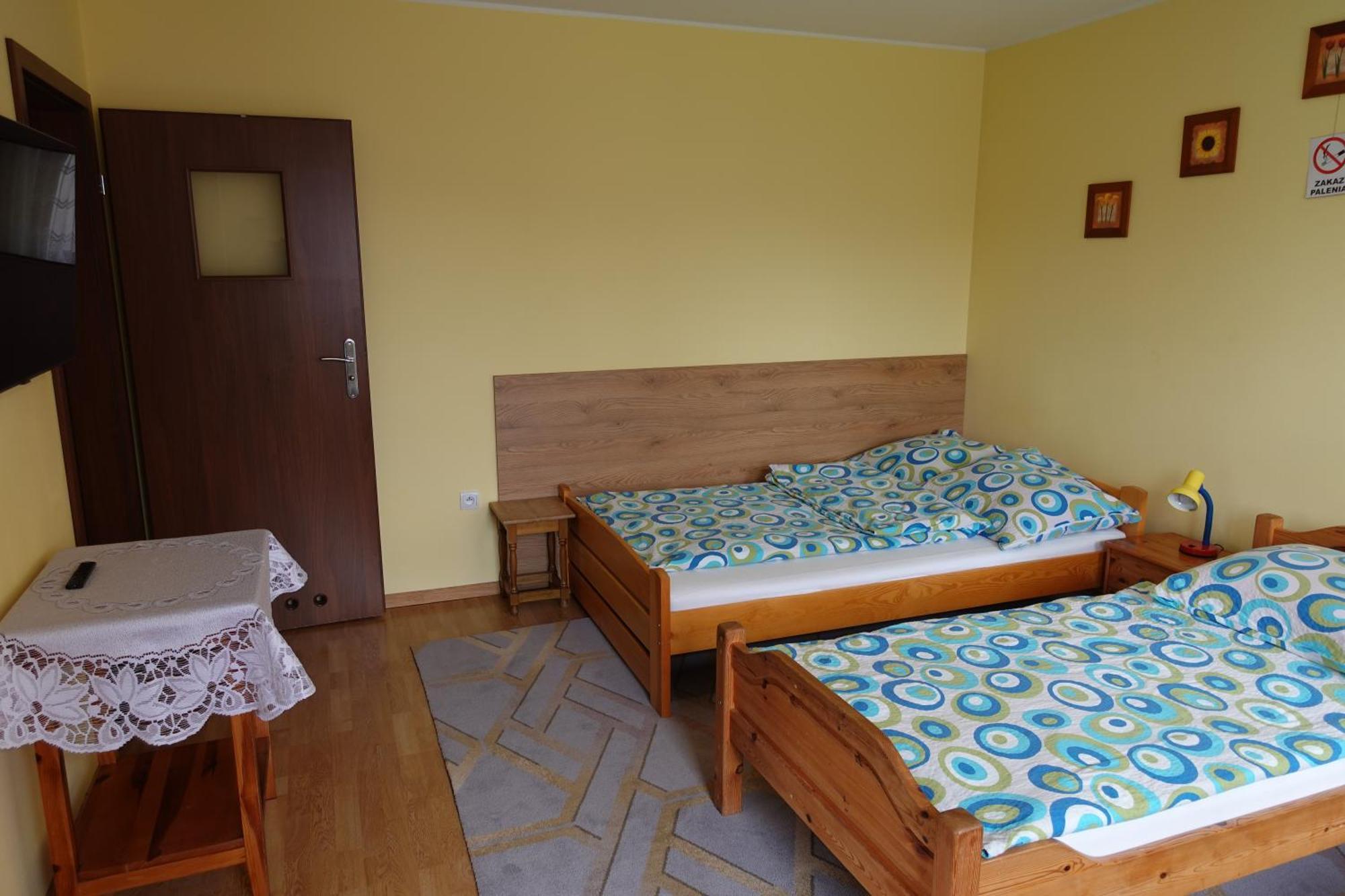 Mala Chatka Caloroczny Domek Krzeszow  Bagian luar foto