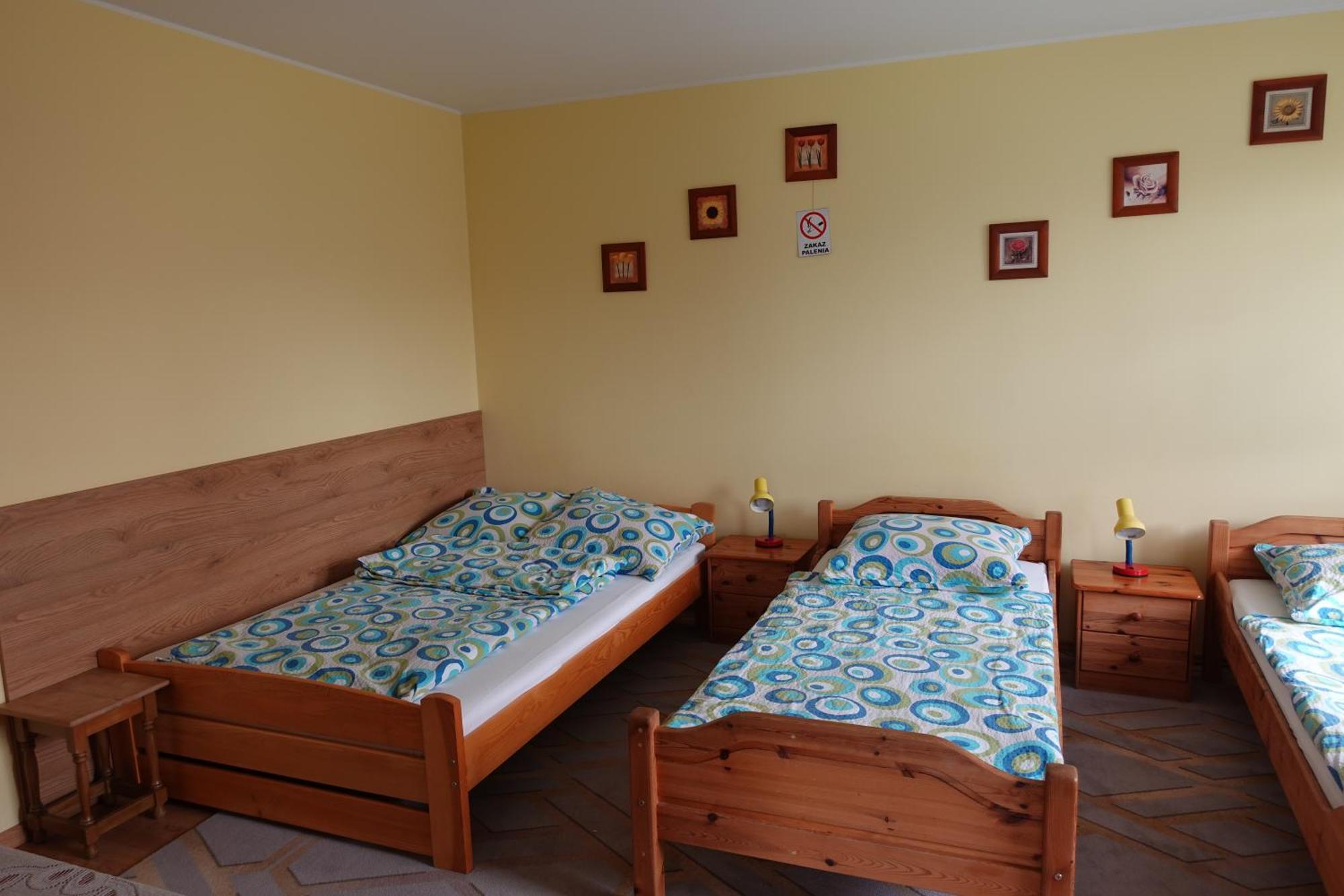 Mala Chatka Caloroczny Domek Krzeszow  Bagian luar foto