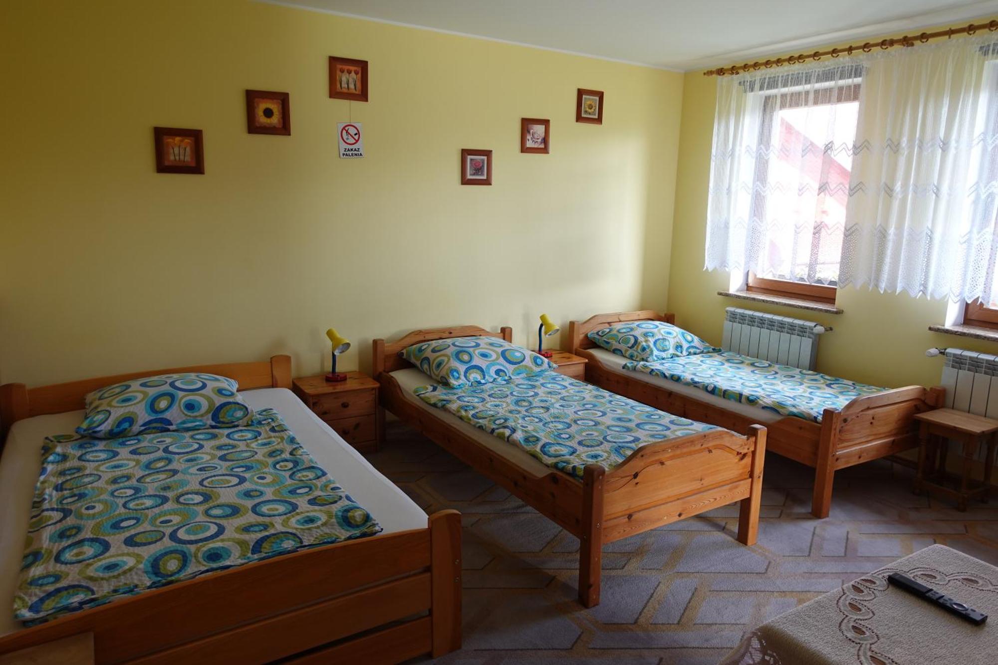 Mala Chatka Caloroczny Domek Krzeszow  Bagian luar foto