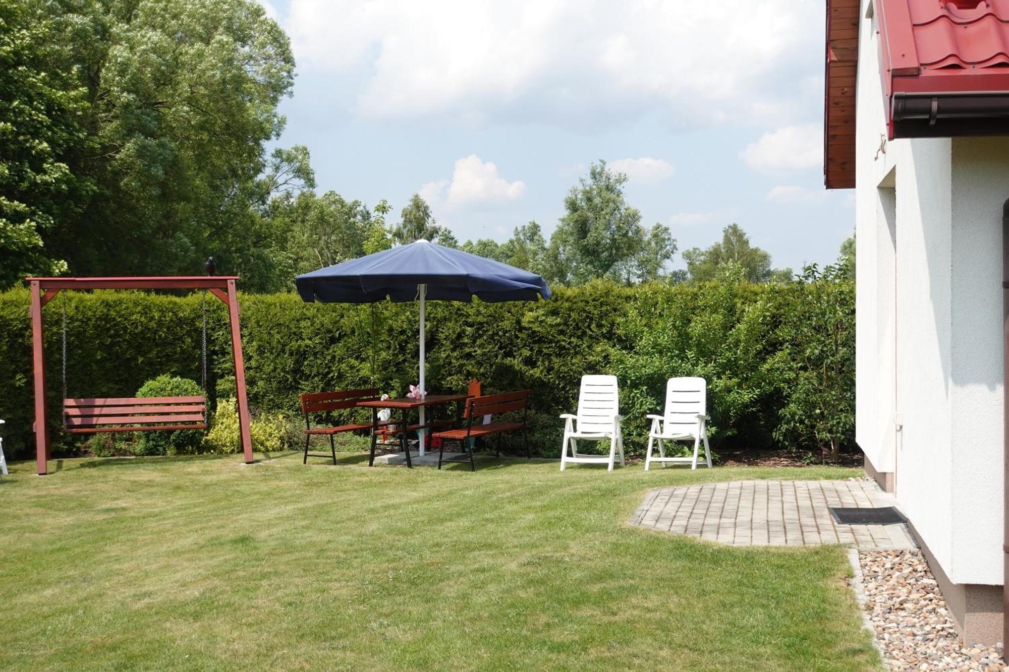 Mala Chatka Caloroczny Domek Krzeszow  Bagian luar foto